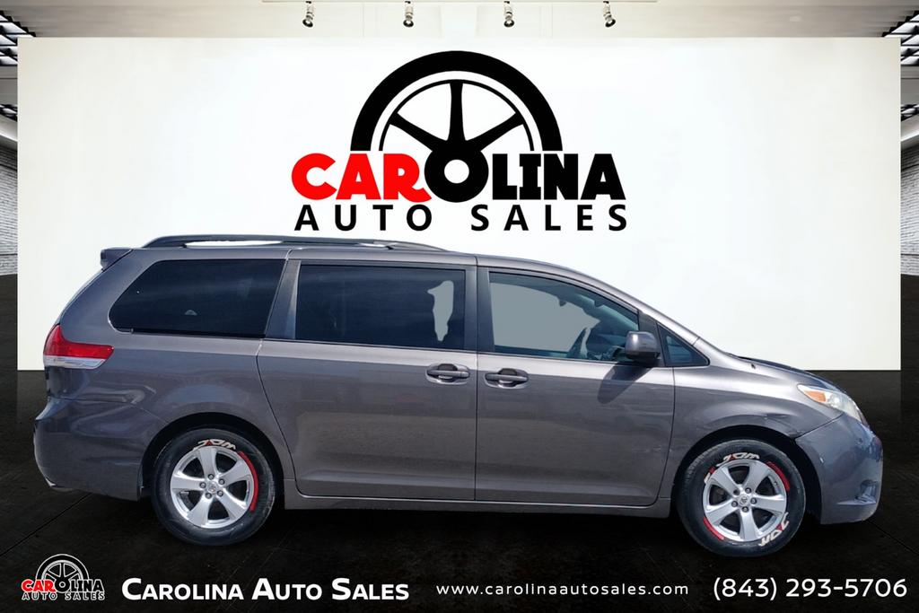 2011 Toyota Sienna LE