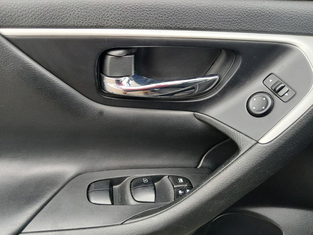2017 Nissan Altima S - Photo 11