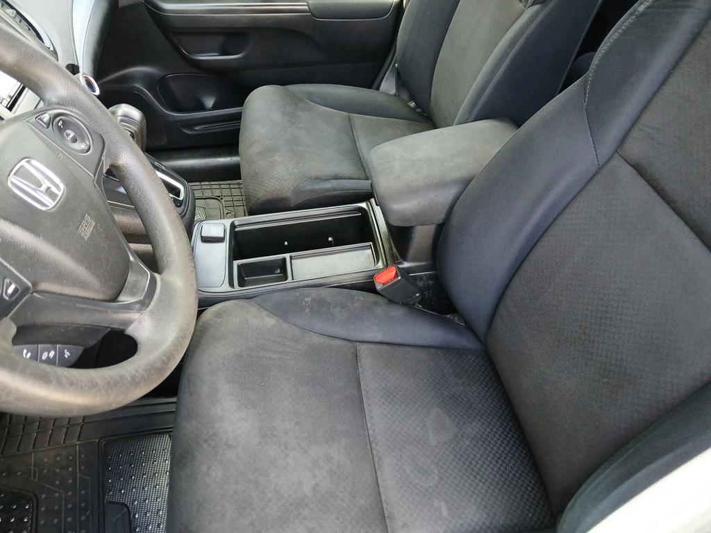 2015 Honda CR-V LX - Photo 10