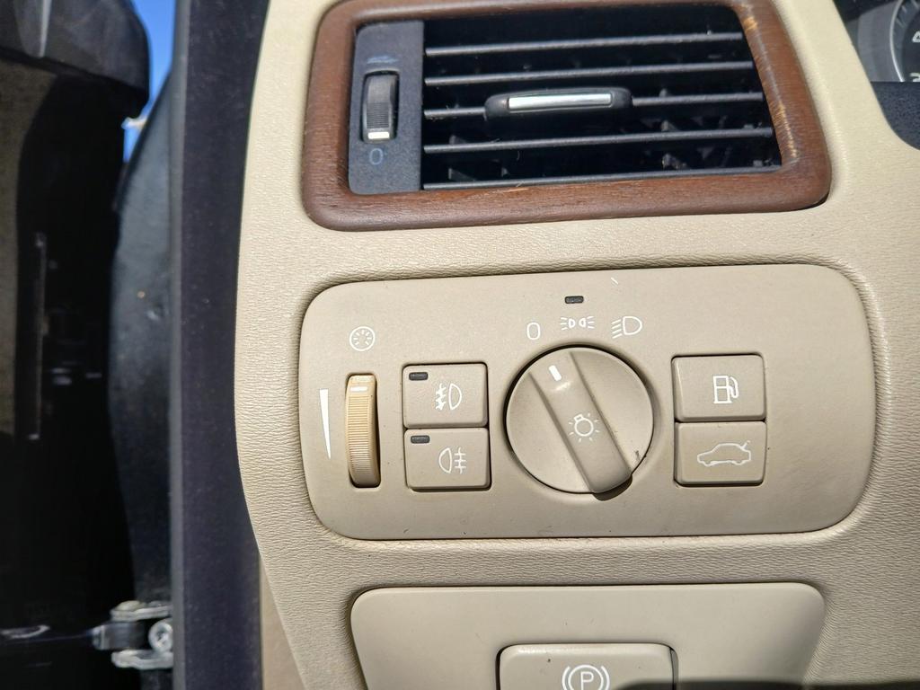 Volvo S80 photo 14