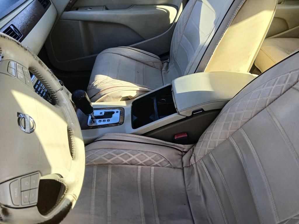 Volvo S80 photo 9