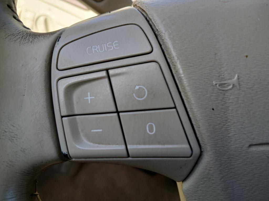 Volvo S80 photo 13