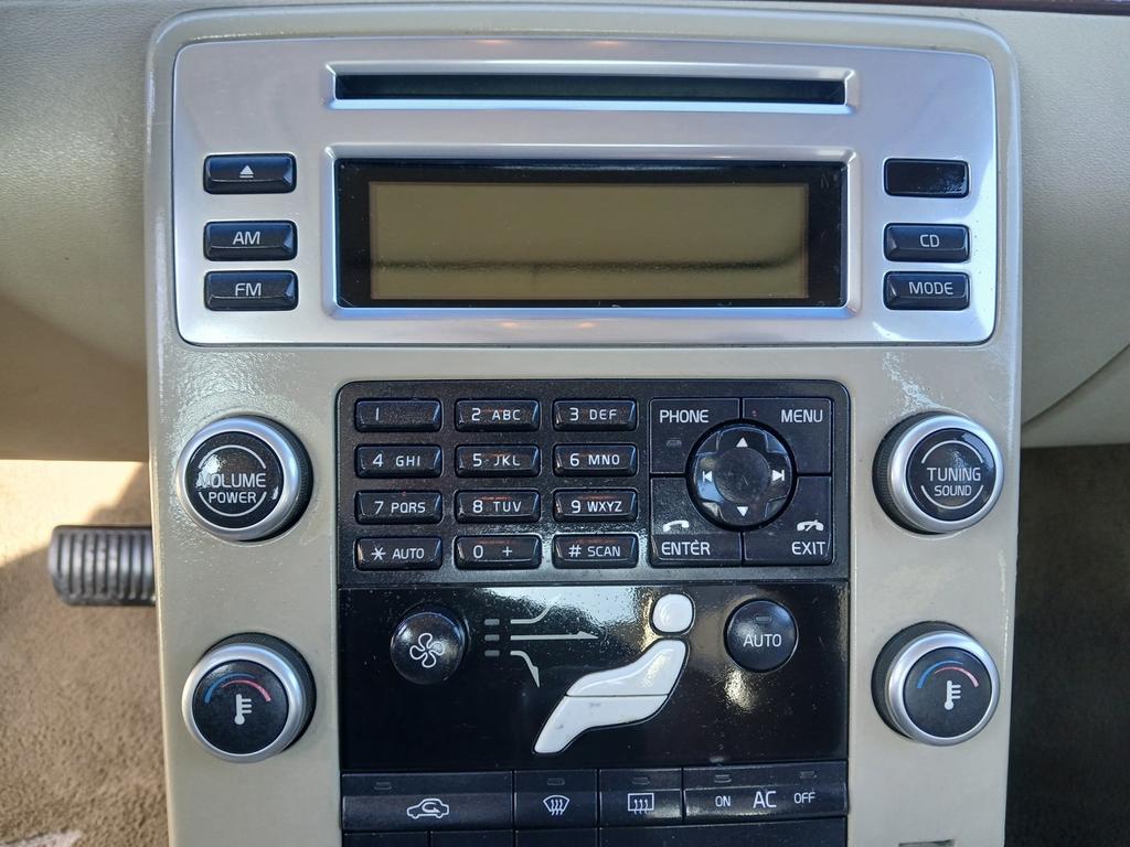 Volvo S80 photo 11