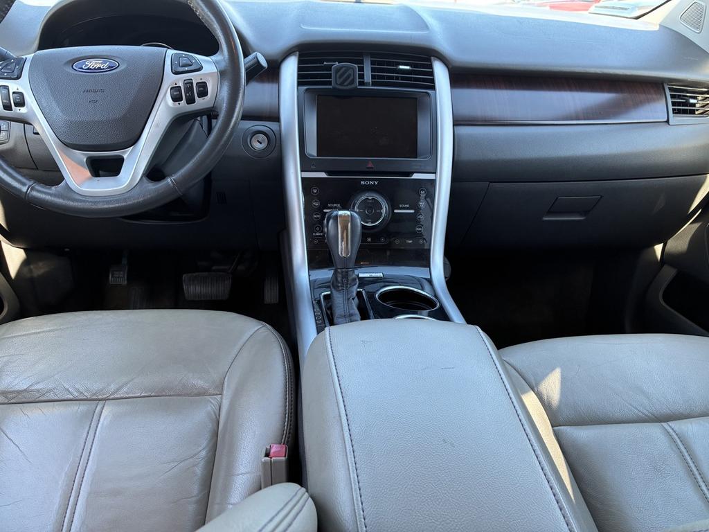Ford Edge photo 9